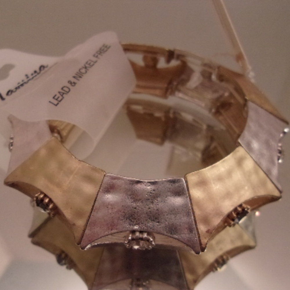 Lovely Tamina Cuff Bracelet. L49-3